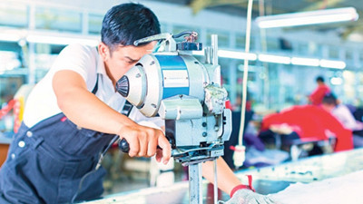 'Tekstil ve konfeksiyonda yatırımlar teşvik kapsamına alınacak'