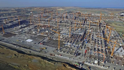 3. Havalimanı bölgesi güvenlikçi, hostes ve pilot göçünü bekliyor