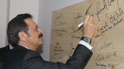 Hisarcıklıoğlu: Oda ve borsaların illerdeki yatırımlarını destekliyoruz