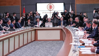 'İttifak' teklifinin birinci maddesi komisyondan geçti