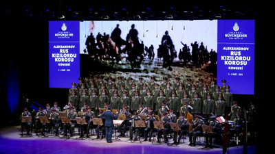 Rus Kızılordu Korosu'dan 'Çanakkale Türküsü'