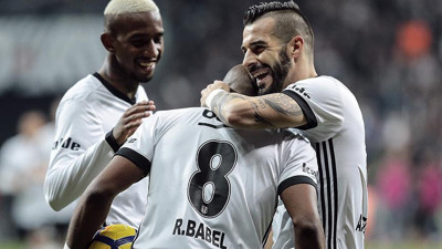 Beşiktaş'ı Talisca, Babel ve Negredo taşıyor