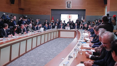 Seçim ittifakı teklifinin 23 maddesi komisyondan geçti