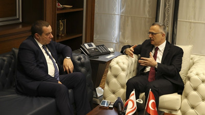 "Reel ekonomide çarklar dönüyor bir sorun yok"