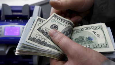 Dolar 4.10 seviyesinden döndü