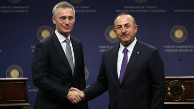 Çavuşoğlu'dan Macron'a tepki: Rusya ile güçlü ilişkilerimiz var