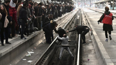 Fransa'da grev üniversitelere sıçradı