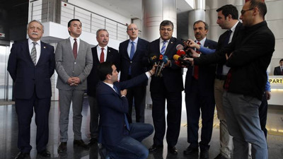 Kılıçdaroğlu, milletvekilleriyle görüşüyor