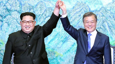 Kore'de barış görüşmelerine ABD'yle tatbikat gölgesi