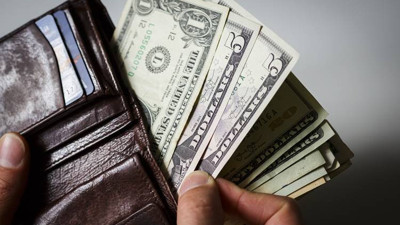 Dolar dalgalı seyrediyor