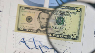 Dolar/TL'de sert dalgalanma