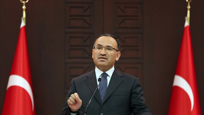 Bozdağ: Dolarla sonucu değiştireceğini sananlar yanılıyor