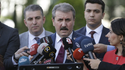 Destici: Çekilme diye bir şey yok