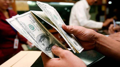 Yabancı durdu, yerli doları tırmandırıyor