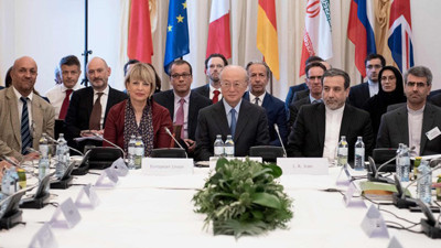 AB ve İran'dan nükleer anlaşmayı kurtarma zirvesi