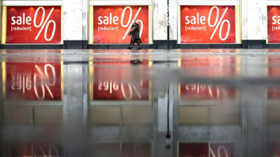 Euro Bölgesi'nde enflasyon hedeften uzaklaştı