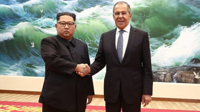 Lavrov Kuzey Kore lideri Kim ile görüştü