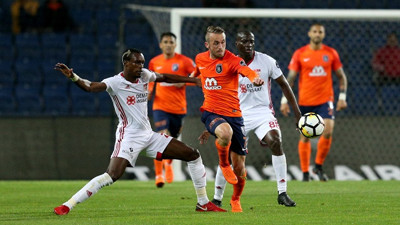 Başakşehir son dakikada yıkıldı