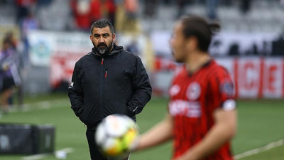 Ümit Özat istifa etti