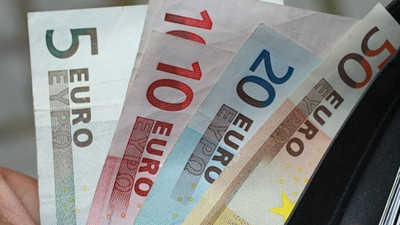 Euro Bölgesi'nde yatırımcı güveni 4 aydır düşüyor
