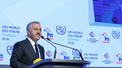 "PTT, bir dünya markası olma yolunda hızla ilerliyor"