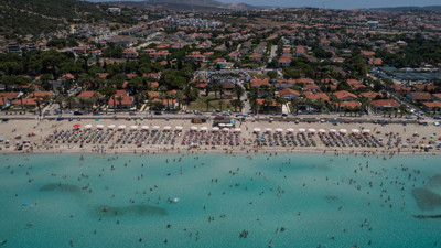 Sahiller yabancı turistlere kaldı