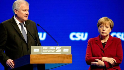 Almanya'da hükümette çatlak derinleşiyor