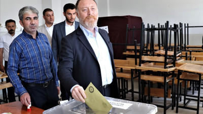 HDP Eş Genel Başkanı Sezai Temelli oyunu kullandı