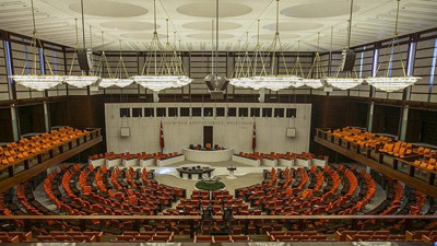 6 genel başkanlı Meclis