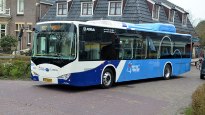 Hollanda'da otobüs şoförleri zam talebiyle greve gitti