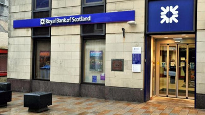 İngiltere'ye RBS'yi kurtarmanın bedeli 2.7 milyar dolar oldu