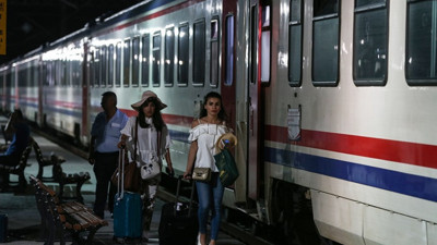 Kazadan sonra iptal edilen tren seferleri yeniden başladı