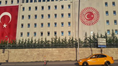 Darbe girişimi sonrası Meclis yalnız bırakılmadı