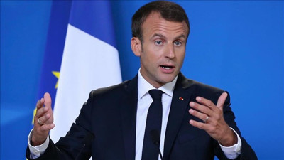 Macron'dan Sırbistan'ın AB üyeliğine 'şartlı evet'