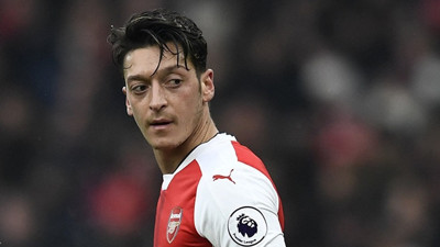 Merkel'in sözcüsünden Mesut Özil açıklaması