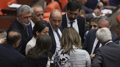 Şık'a 2 birleşim Meclis'ten çıkarılma cezası