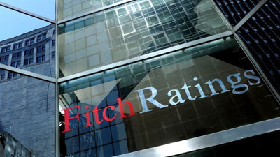 Fitch, Yunanistan'ın kredi notunu yükseltti
