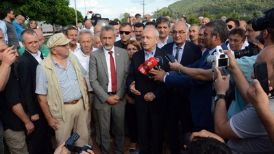Kılıçdaroğlu, yıkılan köprüyü yerinde inceledi