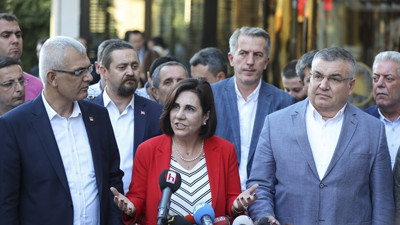 Usluer: Delegeler imzalarının arkasında