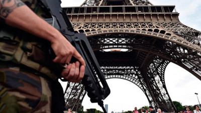 Paris'te terör saldırısı: 1 ölü, 2 yaralı