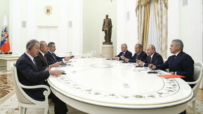 Putin: Türkiye ile ilişkilerimiz derinleşiyor