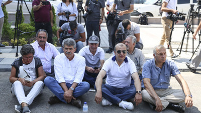 CHP Genel Merkezi önünde oturma eylemi