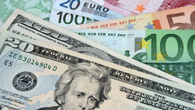 MB öncesinde dolarda düşüş hızlandı