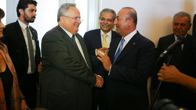 Çavuşoğlu, Yunan mevkidaşıyla bir araya geldi