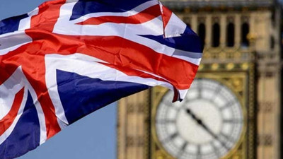 İngiltere'de hizmet sektörü tahminlerin üzerinde büyüdü