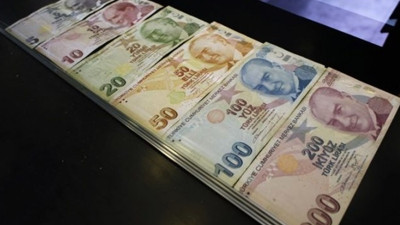 TL, rand ve realde kayıp sürecek