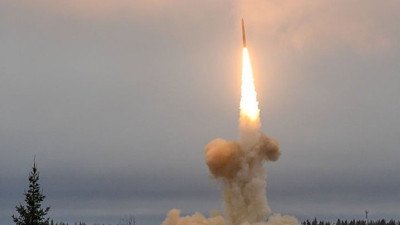 Husilerden Suudi Arabistan'a balistik füze saldırısı