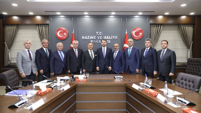 Albayrak: İhracatçılara destek artırılacak