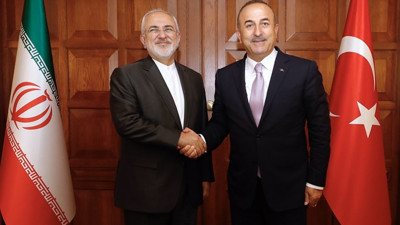 Zirve öncesi Çavuşoğlu, İranlı mevkidaşı Zarif ile görüştü
