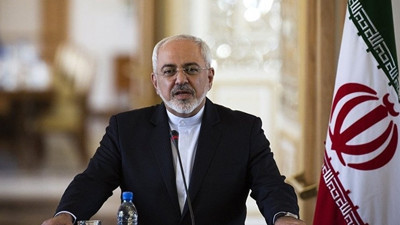 Zarif: Irak'a yönelik vizeyi kaldırmaya hazırız